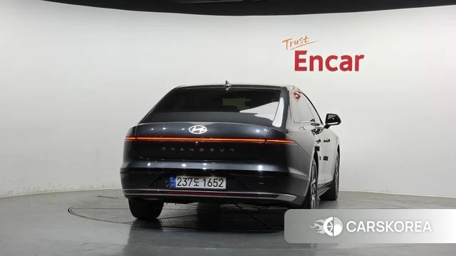 Hyundai Grandeur (GN7) id 4292454 из Кореи 27
