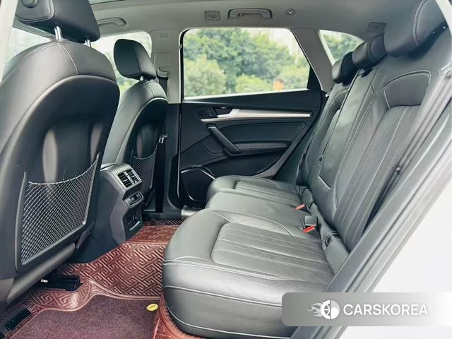 Audi Q5L 2021 Белый из Китая, фото 4