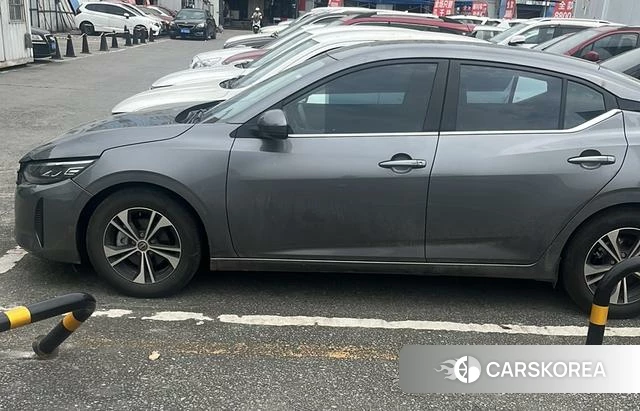 Nissan Xuan Yi 2024 Серебристо-серый из Китая, фото 5