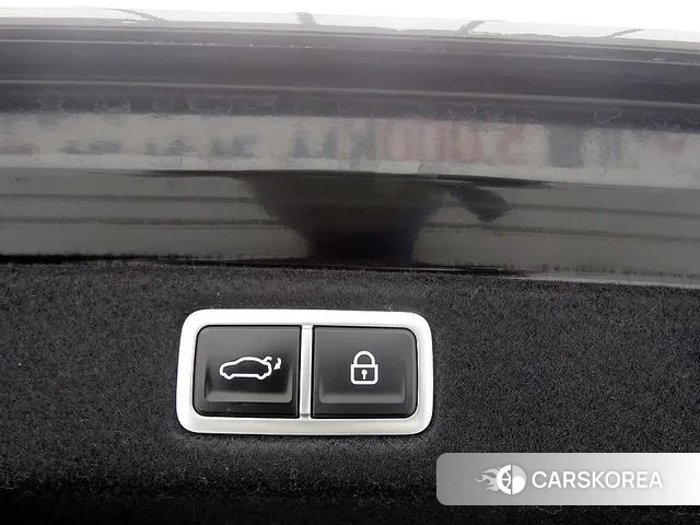 Hyundai Grandeur (GN7) id 3341842 из Кореи 13