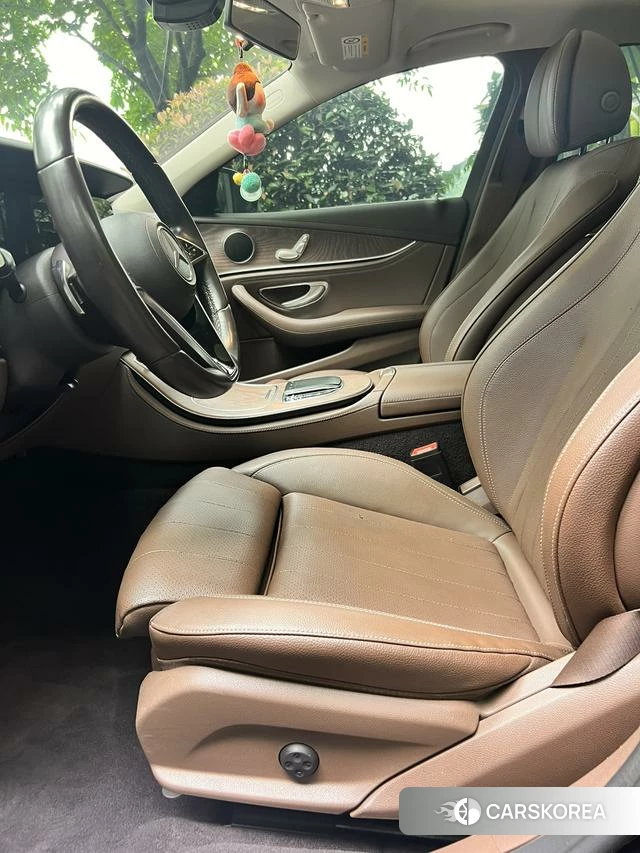Mercedes-Benz E-class 2022 Черный из Китая, фото 4