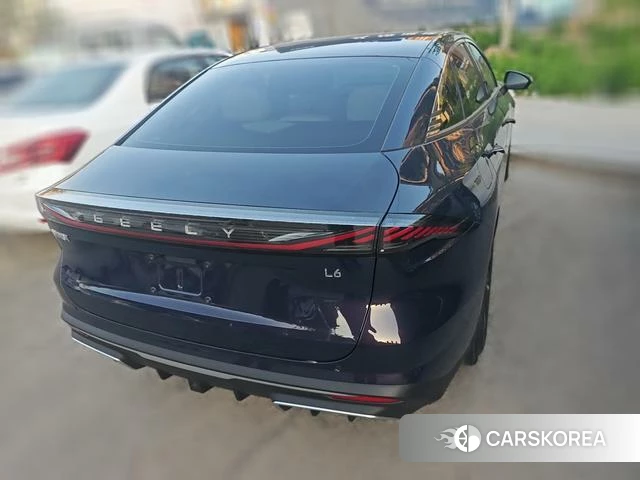 Geely Galaxy Galaxy L6 2023 Фиолетовый из Китая, фото 4