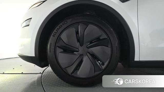 Tesla Model Y id 4381138 из Кореи 26