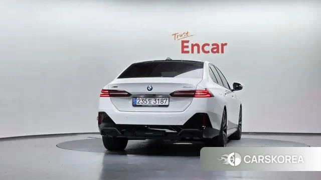 BMW 5 Series (G60) id 3419938 из Кореи 14