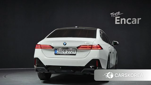 BMW 5 Series (G60) id 4394692 из Кореи 24