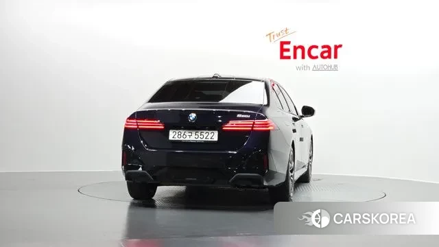 BMW 5 Series (G60) id 3477646 из Кореи 14