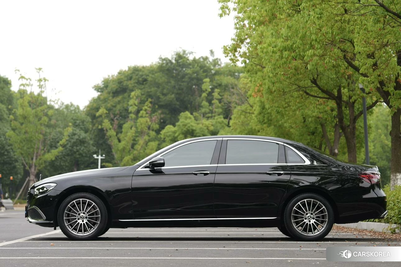 Mercedes-Benz E-class id 4487473 из Китая 18