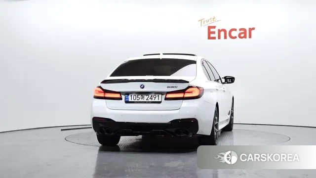 BMW 5 Series (G30) id 3566318 из Кореи 14