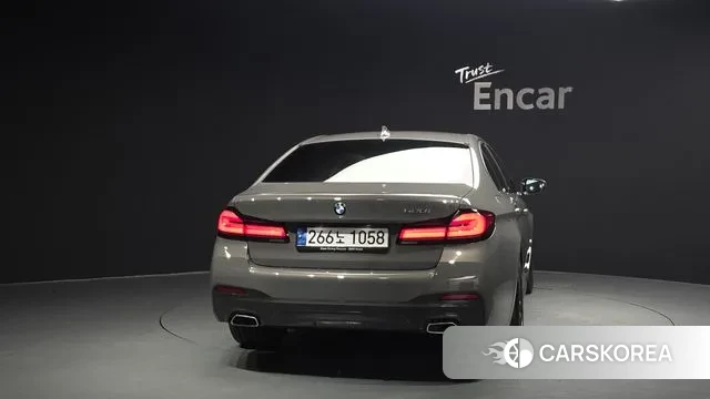 BMW 5 Series (G30) id 3037044 из Кореи 14