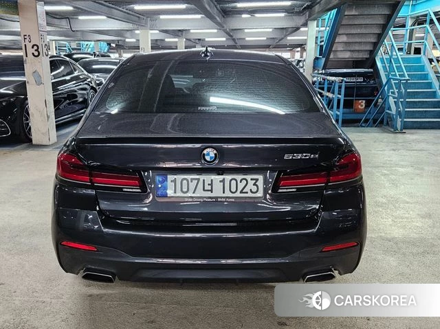 BMW 5 Series (G30) id 3852439 из Кореи 7