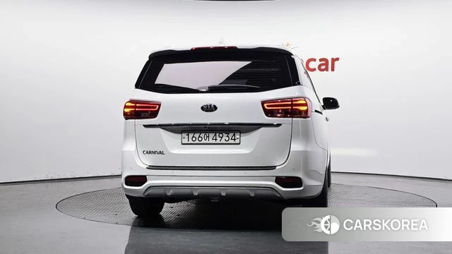 Kia The New Carnival id 4188650 из Кореи 14