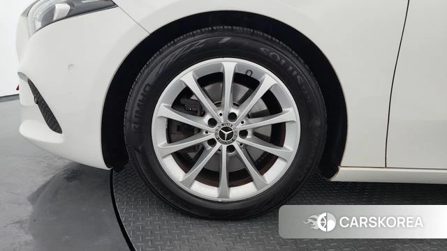 Mercedes-Benz A-Class W177 id 4614872 из Кореи 26
