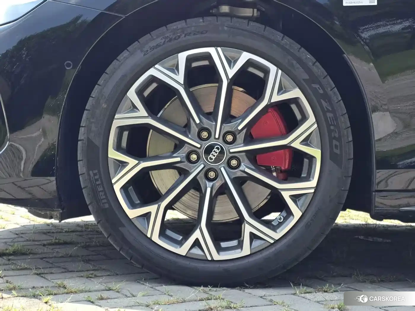 Audi A6L id 4653878 из Китая 11
