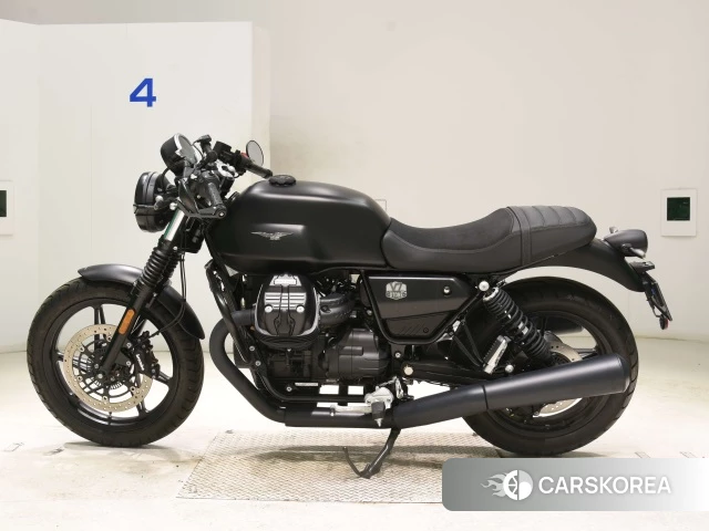 MOTO GUZZI V7 STONE 2023 из Японии