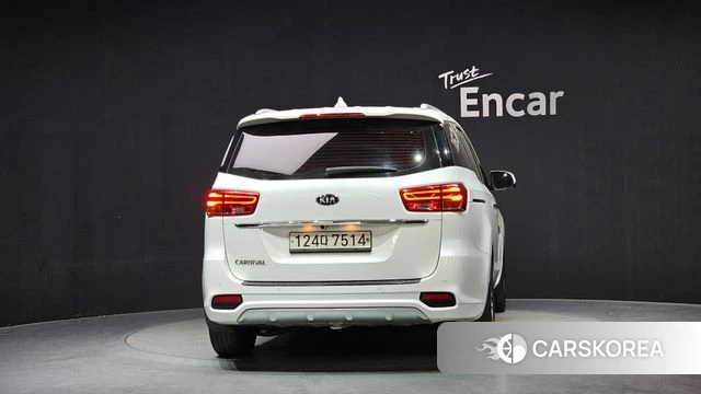 Kia The New Carnival id 4203605 из Кореи 14