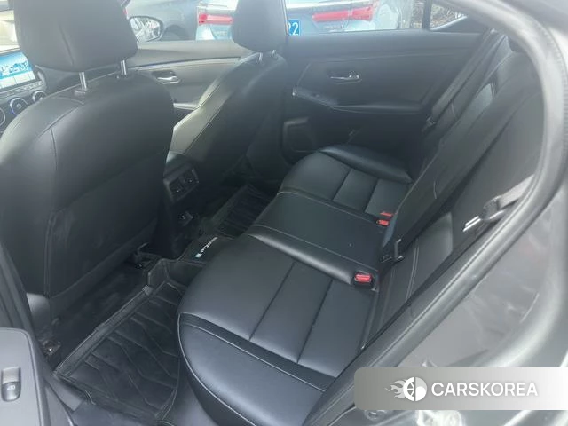 Nissan Xuan Yi 2023 Серебристо-серый из Китая, фото 5