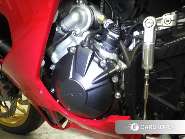 Engine photo