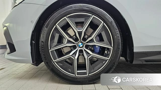 BMW 5 Series (G60) id 4735046 из Кореи 26