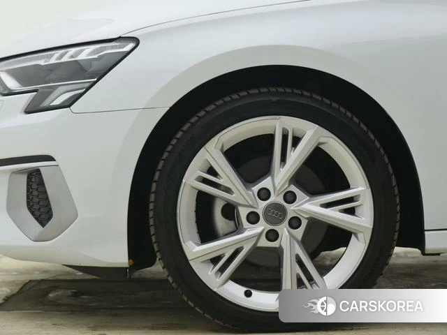 Audi A3 id 3888910 из Китая 10