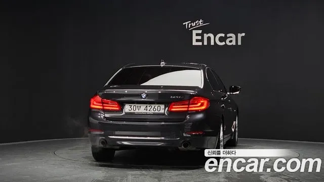 BMW 5 Series (G30) id 2937451 из Кореи 14