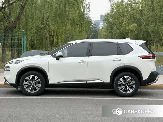 Nissan Qijun id 4298008 из Китая 13