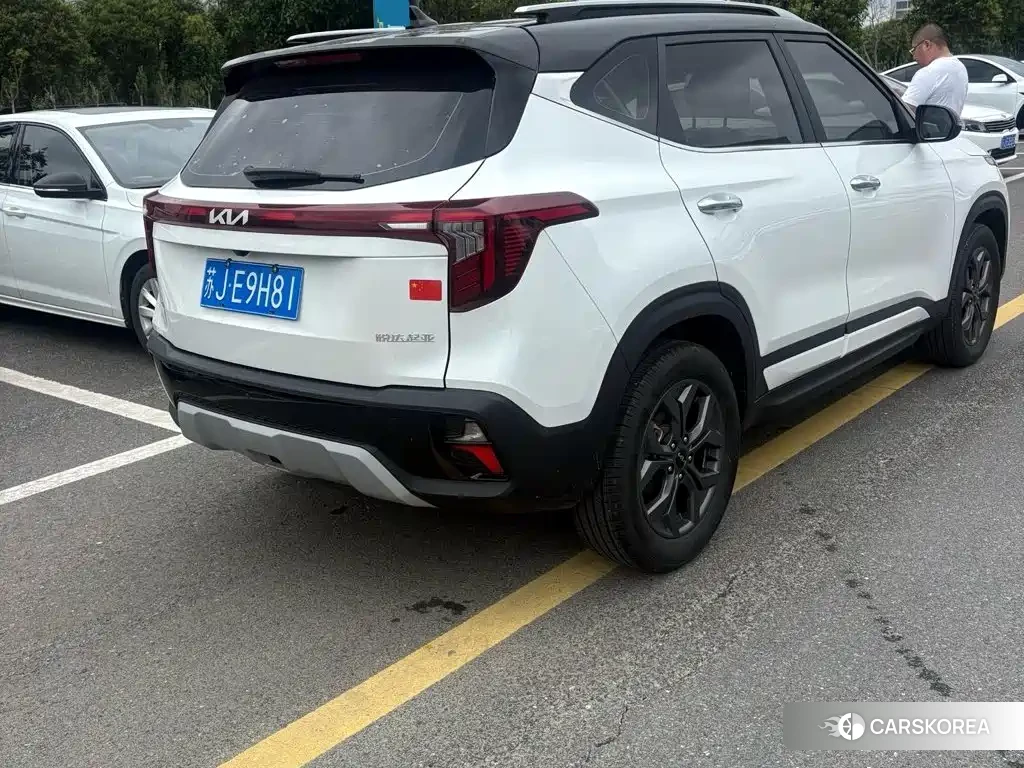 Kia Seltos 2023 Белый из Китая, фото 4
