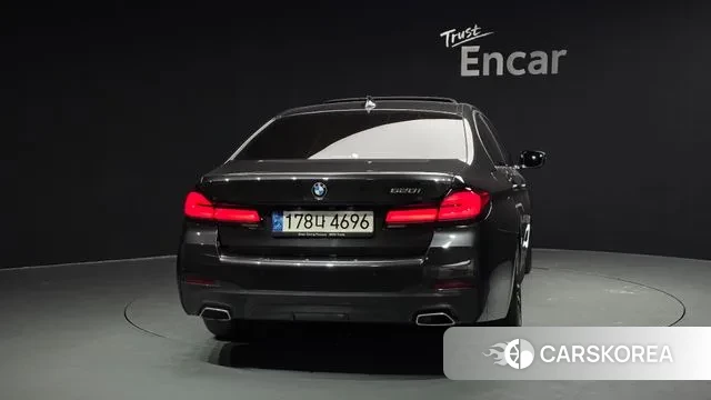 BMW 5 Series (G30) id 3722438 из Кореи 14