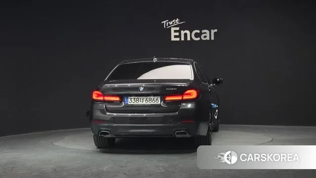 BMW 5 Series (G30) id 3395717 из Кореи 14