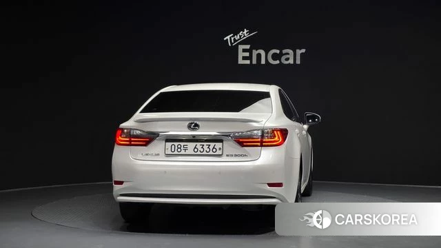 Lexus New ES300h id 3801799 из Кореи 14