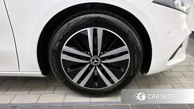 Mercedes-Benz A-Class W177 id 3702660 из Кореи 14