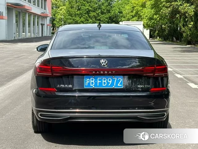 Volkswagen Passat 2022 Черный из Китая, фото 4