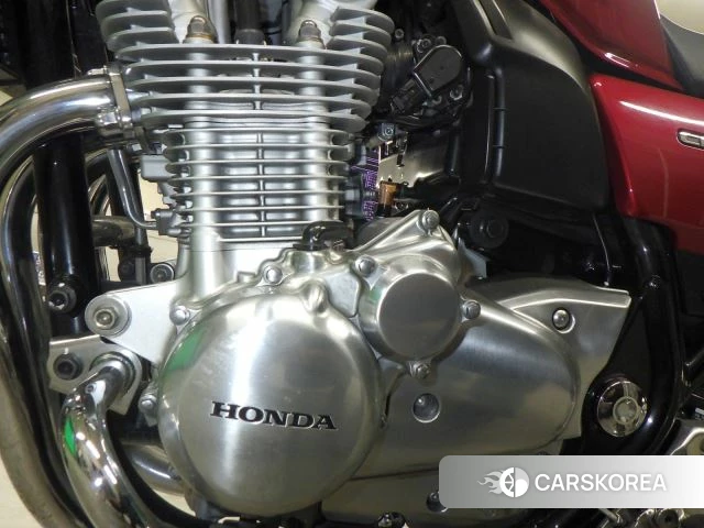 Engine photo