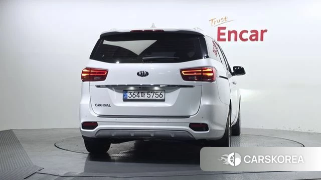 Kia The New Carnival id 4633190 из Кореи 14