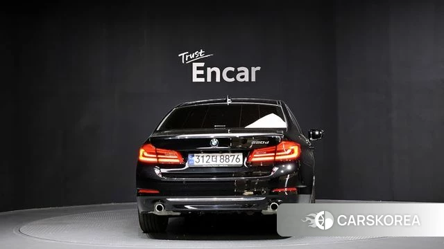 BMW 5 Series (G30) id 4268602 из Кореи 28