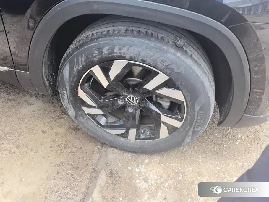 Volkswagen Touareg id 4659726 из Китая 9