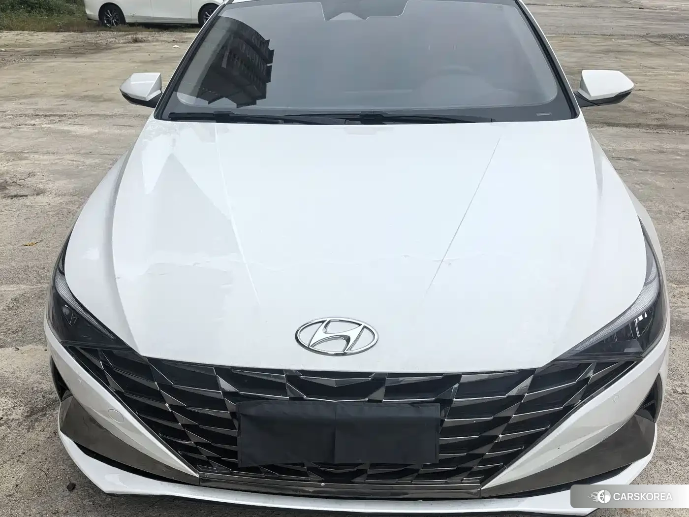 Hyundai Elantra 2023 Белый из Китая, фото 4