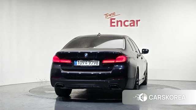 BMW 5 Series (G30) id 4635942 из Кореи 14