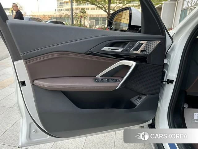 BMW X1 id 4276947 из Китая 18