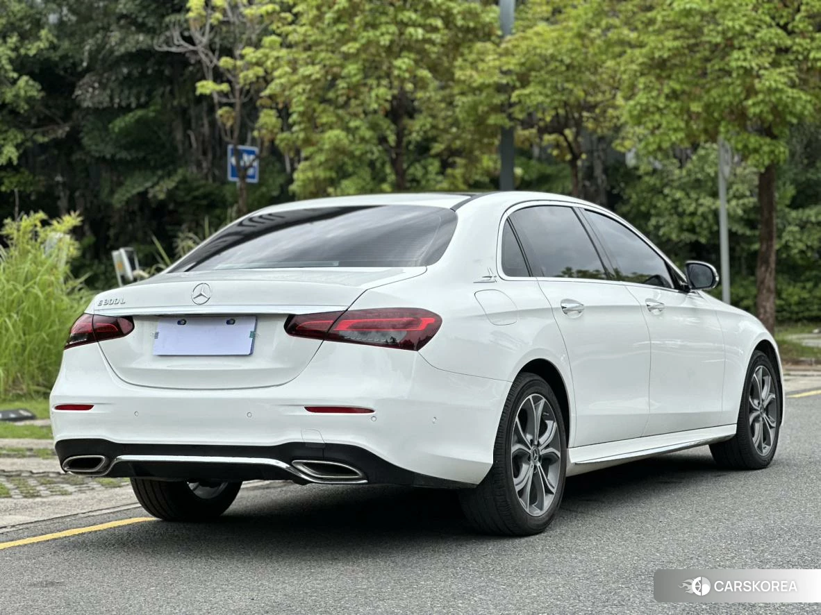 Mercedes-Benz E-class id 4455822 из Китая 11