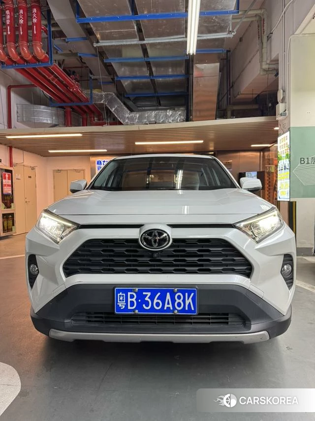 Toyota RAV4 Rongfang 2022 Белый из Китая, фото 4