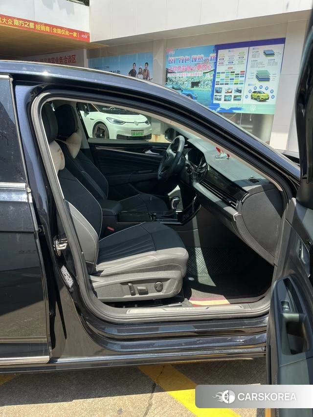Volkswagen Passat 2024 Черный из Китая, фото 4