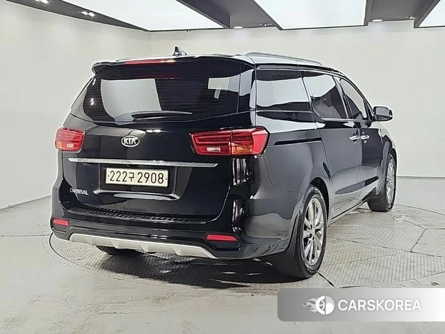 Kia The New Carnival id 4850159 из Кореи 12