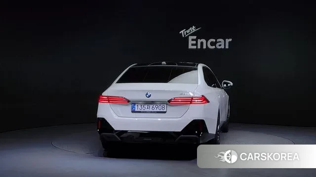 BMW 5 Series (G60) id 2914846 из Кореи 14