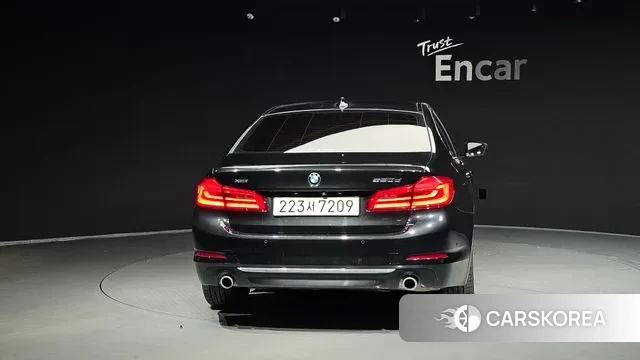 BMW 5 Series (G30) id 3258672 из Кореи 14