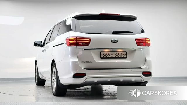 Kia The New Carnival id 4402791 из Кореи 14