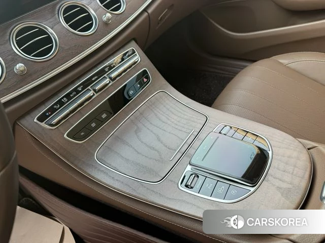 Mercedes-Benz E-class id 4264564 из Китая 14