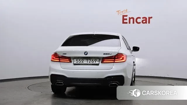 BMW 5 Series (G30) id 3563332 из Кореи 14