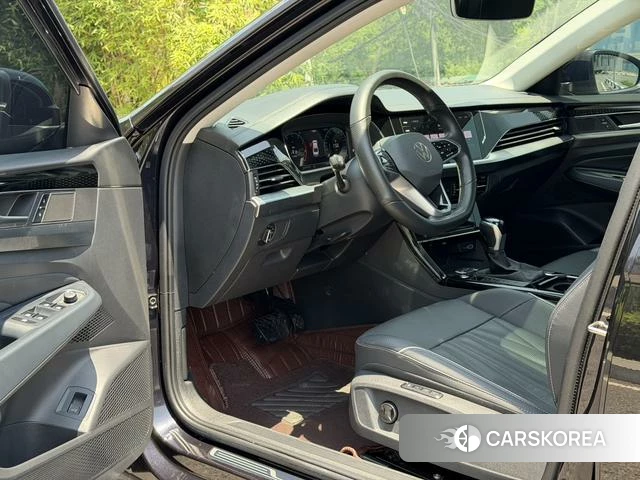 Volkswagen Passat id 4276472 из Китая 21