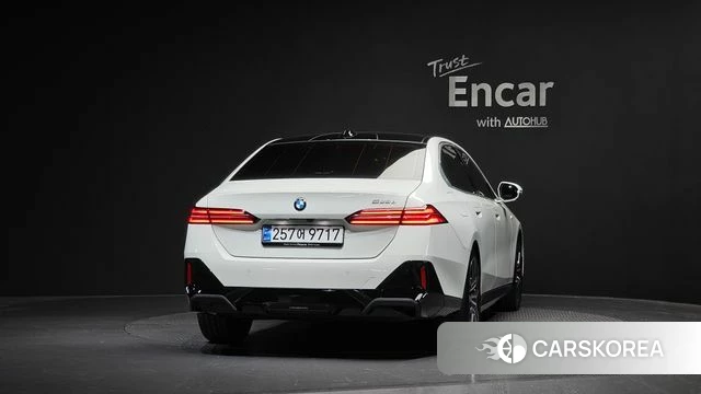 BMW 5 Series (G60) id 4474409 из Кореи 26