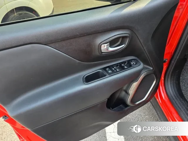 Jeep Renegade id 3312938 из Кореи 5